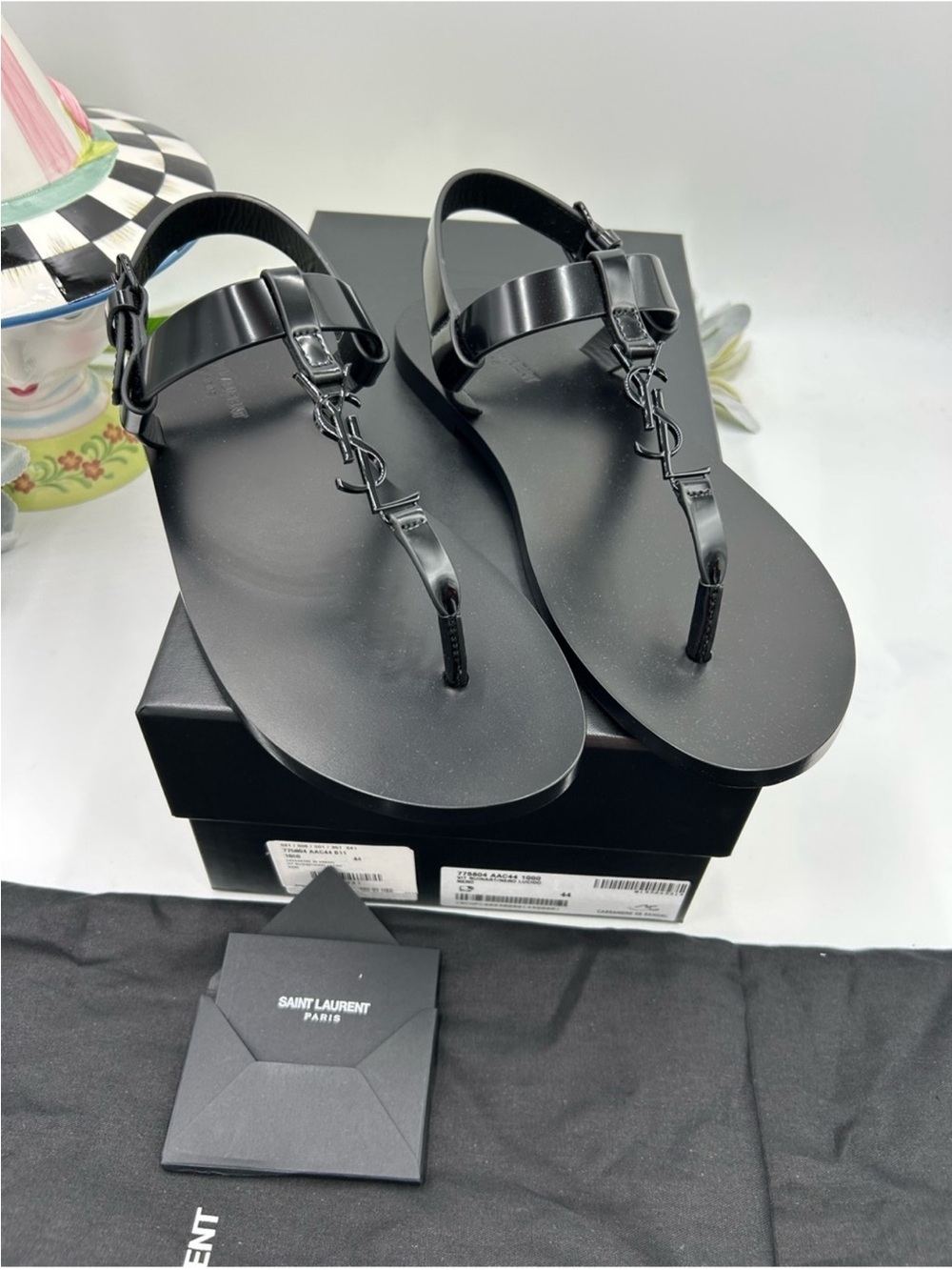 Men’s Saint Laurent YSL CASSANDRE song sandal size 44 made in Italy